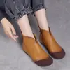 Nuevas botas cortas vintage hechas a mano para mujer de otoño e invierno, hechas de piel de vaca de capa superior, diseño adelgazante con corte en V, cremallera lateral, cómodas y casuales, botas de cuero genuino para mujer