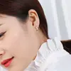 Aretes coreanos de lazo plateado con diamantes completos aretes aretes femeninos hueso de la oreja temperamento simétrico triángulo incrustado aretes de circonita