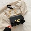 Bolsa de Grande Capacidade para Mulheres 2025 Nova Moda Bolsa de Ombro com Corrente de Luxo Popular Versátil Pequena Bolsa Quadrada Transversal