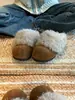 Sapatos Birkenstock fofos que aumentam a altura para mulheres, inverno de 2026, com forro adicional para aquecimento, tamancos slip-on plataforma, bico redondo, sapatos de algodão de calçar em um passo