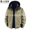 Diretamente do fabricante, jaqueta masculina com capuz para atividades ao ar livre, casaco tático de fleece para primavera e outono, jaqueta soft shell à prova de vento