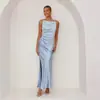 Nova Coleção Primavera/Verão 2026 Roupas Femininas Cor Sólida Sexy Costas Nuas Fenda Saia de Comprimento Médio Vestido de Alça Sem Mangas para Mulheres