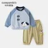 Conjunto de Ropa Infantil Panda Kaka para Niños Ropa de Otoño para Niñas Tops de Otoño para Niñas Conjunto de Dos Piezas Ropa para Bebé de Un Año Moderno