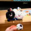 Llavero Original de Peluche de Gato Esponjoso Deportivo con Fútbol y Baloncesto Extraíbles, Accesorio de Bolsa Personalizado de Moda