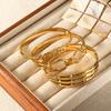 Pulseira de design de nicho de personalidade europeia e americana, textura, banhada a ouro 18K, não desbota, temperamento de luxo leve, joalheria fina, mulheres, atacado