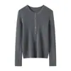 Suéter de punto para mujer con cuello redondo 100% cachemir Otoño Invierno Adelgazante Camisa de personalidad con media botonadura Top de manga larga de color liso