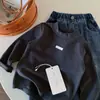 Camiseta de manga larga para niños, nuevo estilo 2026, cuello alto medio para bebé, capa base unisex estilo coreano de invierno, forrada de polar, top de moda