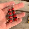 Venta caliente de comercio exterior, pendientes de turquesa roja, estilo étnico europeo y americano, pendientes creativos hechos a mano con piedra irregular de plata antigua para mujer