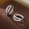 Brinco de Argola Dupla Vazado com Zircônia Estilo Coreano Moda Celebridade da Internet Elegante Pequeno Design Versátil Brincos para Mulheres