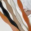Cinto de Couro Vintage com Tachas para Mulheres, Larga, Versátil, Tendência Estilo Ins, Design Simples e Fashion
