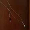 Collar colgante de gota de agua con martillo de tambor diseño avanzado sentido de nicho cadena de suéter ajustable cadena para la clavícula dos métodos de uso