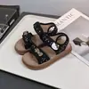 26-31 Tamanho 2026 Novo Modelo Sandálias Infantis com Solado de Poliuretano Online Sapatos de Praia para Meninas 5843