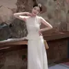 Um Conjunto Completo de Roupas Off-White Únicas, Bonitas e Chiques em Estilo Coreano para um Look Refinado e Sofisticado