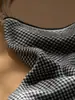 Novo Produto Outono e Inverno 2026 Cachecol Triangular Feminino 100% Caxemira com Acabamento de Borda xadrez Estampa Pied-de-poule