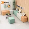 Área de Recepção de Instituição de Treinamento Criativo para Escritório Jardim de Infância Educação Infantil Apartamento Pequeno Área de Recepção e Descanso Sofá Longo Simples