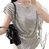 Top de punto Tencel a rayas estilo coreano con cuello en V y mangas en los hombros para mujer, diseño de verano con dos botones y fruncido cruzado en la cintura, top casual