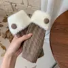 Guantes sin dedos de felpa dulce de moda para mujer, guantes cálidos de invierno de punto trenzado, venta al por mayor