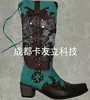 En stock: Botas de montar modelo nuevo 2026, botas de motociclista retro tachonadas de moda europea y americana, botas de jinete de punta fina