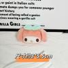 Sanrio Dibujos Animados Lindo Broche de Felpa Muñeca Estilo Japonés Acompañante Regalo de Mano Accesorios para el Cabello Merry Cinnamon Dog Pin