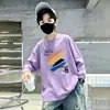 Camiseta de manga comprida de outono para meninos, novo modelo primavera e outono 2026, base de algodão puro, blusa infantil grande, moderna