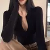 Uma geração de cabelo outono e inverno veludo alemão interior quente com botões de temperamento slim doce picante gola V manga longa camiseta feminina jaqueta básica