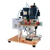 Máquina taponadora semiautomática Máquina taponadora de tapa roscada Máquina taponadora de tapa de tornillo Máquina taponadora de tapa de cierre tipo pico de pato para botella de plástico Botella de detergente para ropa
