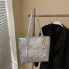 Bolsa de Ombro Grande Versátil de Luxo para Mulheres 2026 Nova Tendência Moda Casual Grande Capacidade Bolsa Tote para o Dia a Dia