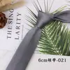 Gravata masculina casual moderna estreita de 6 cm em poliéster listrada cor sólida noivo casamento fábrica em estoque atacado fornecimento direto