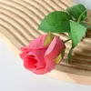 Guau Terciopelo Simulado Personalizado Rosa Individual Decoración de Pared de Flores Casera Boda Día de San Valentín Pared de Flores en Cascada Roja Mano