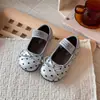Zapatos de Cuero con Lunares y Lazo para Niñas 2026 Primavera y Otoño Nuevos Suela Suave Versátiles Planos de Princesa Bajos para Niña Pequeña