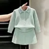 Conjunto de punto para niña estilo coreano, nuevo para otoño e invierno 2026, color verde menta, suéter con cuello polo trenzado y falda para bebé