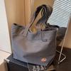 Bolsa de lona feminina de grande capacidade 2023 novo outono e inverno versátil casual saco de pano saco simples commuter tote bag
