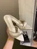 Nuevas Sandalias Elegantes de Estilo Francés con Pliegues Slip-On para Mujer 2026, Para Uso Exterior en Verano, Tacones Altos de Punta Abierta, Sandalias de Cuña