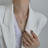 Colar de aço titânio sem cor, redondo, com letras, dupla camada, corrente para clavícula feminina, design leve e luxuoso de nicho, corrente de lã da moda de alta qualidade