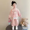 Conjunto de Pesca com Gatinho de Strass Estilo Coreano para Meninas Estilo Primavera/Outono 2026 Novo Moda Infantil Conjunto de Duas Peças para Menina Tendência