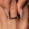 Impresionante anillo de diamantes vintage, diseño de nicho retro exquisito de lujo ligero con un toque de alta gama y artesanía intrincada