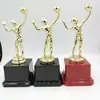 Premio de recompensa para competencia de voleibol trofeo pequeño de plástico bañado en oro logo personalizable
