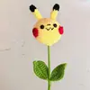 Produto Acabado: Buquê de Boneca Fofa de Desenho Animado Tricotada à Mão, Presente de Flores para o Dia das Crianças, Buquê de Crochê de Lã Pikachu