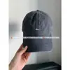 Ótimo Caimento! Boné de Baseball Vintage Lavado Versátil e Elegante com Letras para Mulheres, Aba Larga e Efeito Emagrecedor de Rosto, Boné Bico de Pato para Homens