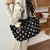 Bolso de mano grande de gamuza con lunares estilo coreano 2026 nuevo bolso de hombro casual simple de otoño e invierno bolso tote moderno