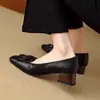 Zapatos de salón poco profundos de 5 cm con punta cuadrada y correa de hebilla para mujer, nueva colección otoño 2026, diseño repujado, adecuados para ir al trabajo y se pueden usar en todas las estaciones
