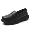 Zapatos de enfermera suela blanda transpirables zapatos de trabajo suela gruesa zapatos blancos para mujer otoño con felpa zapatos de mujer punto envío directo zapatos de algodón
