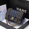 2026 Nuevo Bolso Cuadrado Pequeño de Moda Tendencia Bolso de Hombro Único con Cadena Bolso Cruzado Versátil Bolso Acolchado Clásico Cf para Mujer