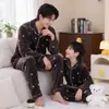 Pijama de Flanela outono e inverno roupa de casa infantil fleece de coral roupa pai-filho meninos e meninas adultos conjunto peça única entrega