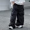 Pantalones multibolsillos para niño 2025 Verano Nuevo para niños Estilo coreano Pantalones finos de bobina para niños Pantalones rectos combinables para niños