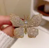Broche Borboleta Cravejado com Diamantes Versátil Simples Flor Pin Anti-Exposição Acessórios de Vestuário Corsage Venda por Atacado