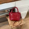 Bolso cubo de moda y sencillo para mujer, gran capacidad, nuevo de la primavera 2026, elegante estilo vintage, para el trabajo y los desplazamientos, bolso de hombro
