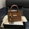 Otoño 2026 Nuevo Bolso de Mano de Gama Alta Retro Lujo Ligero Versátil Bolso de Hombro para el Trabajo y los Viajes al Trabajo Venta al por Mayor Bolsos para Mujer