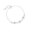 Pulsera de Plata S925 Minimalista con Trébol de Cuatro Hojas Incrustado de Circonita para Mujer, Diseño Hueco, Moda Deslumbrante, Joyería Única y de Alta Gama