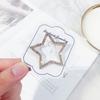 Broche Sencillo de Aleación con Diamantes en Forma de Corazón y Estrella, Pin Antiexposición, Moderno para el Trayecto al Trabajo, Disponible en Stock del Fabricante